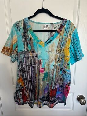 Parsley & Sage Turquoise Multi-Color V-Neck Cityscape Tee